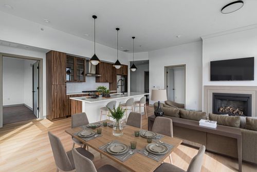 638-640 Wisconsin Ave N, Golden Valley, MN, 55427-4566 | Card Image