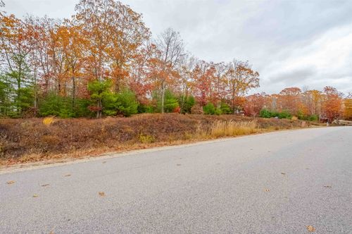 9 Chestnut Way, Lee, NH, 03861-6741 | Card Image