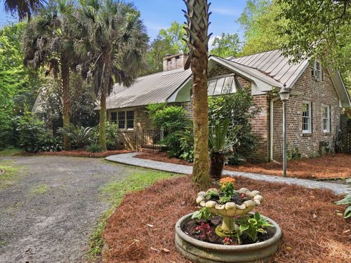132 Tupper Ln, Summerville, SC, 29483-4349 | Card Image