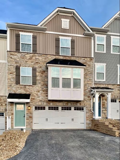 1-115 Moyer Hill Dr, Cranberry Twp, PA, 16066-2805 | Card Image