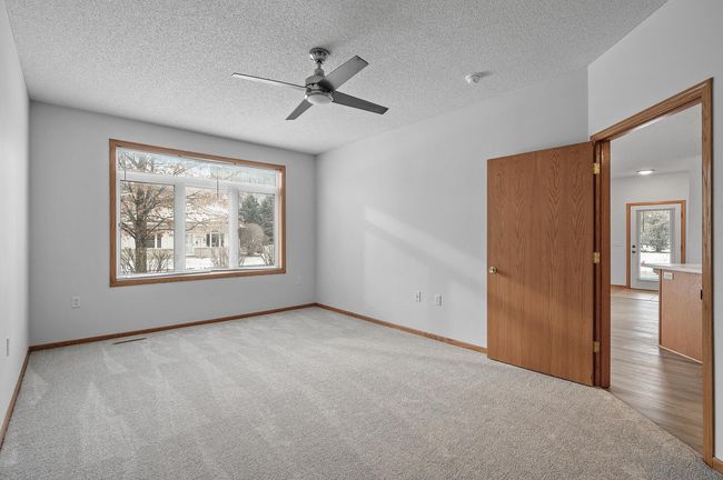 1118 Crystal Pl W, Townhouse with 2 bedrooms, 2 bathrooms and null parking in Chaska MN | Image 22