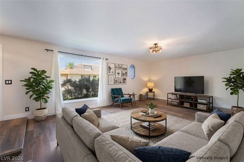 3750 Pilgrim St, Las Vegas, NV, 89121-4446 | Card Image