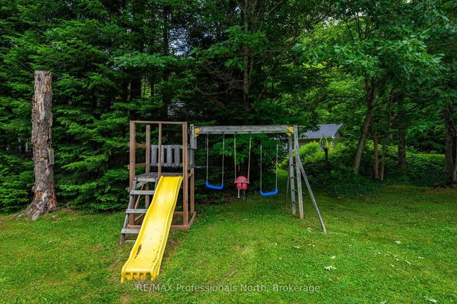 1075 Comak Cres, House other with 4 bedrooms, 4 bathrooms and 6 parking in Algonquin Highlands ON | Image 34