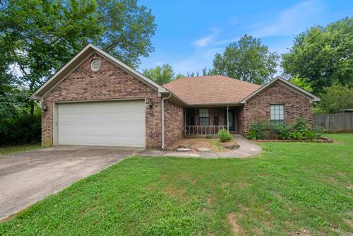 53 E Main St, Greenbrier, AR, 72058-9121 | Card Image