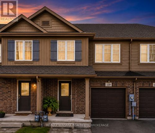 159 Heron St, Welland, ON, L3C0G8 | Card Image