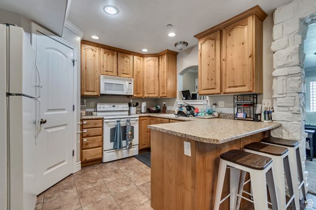 Kitchen | Image 12