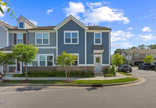 321 Parker Station Ave, Fuquay-Varina, NC, 27526-1997 | Card Image