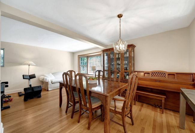 453 Edens Ln, House other with 4 bedrooms, 2 bathrooms and 2 parking in Northfield IL | Image 13