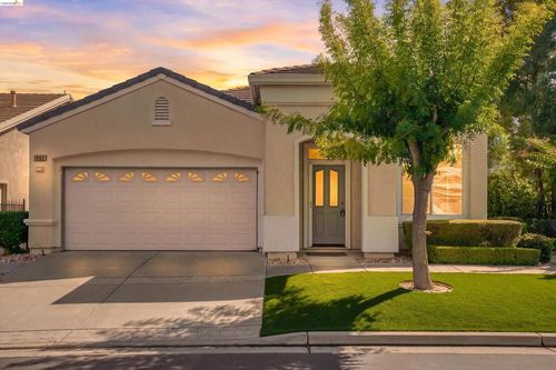 1852 Island Park Pl, Brentwood, CA, 94513-6464 | Card Image