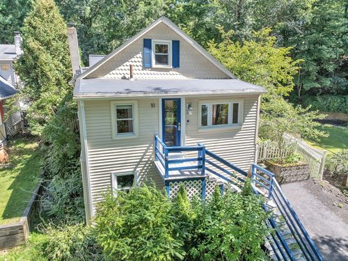 10 W Birch Rd, Norfolk, MA, 02056-1507 | Card Image