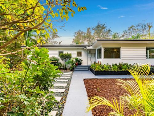 650 Ne 60th St, Miami, FL, 33137-2351 | Card Image