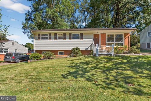 1405 Ross Dr Sw, VIENNA, VA, 22180-6727 | Card Image