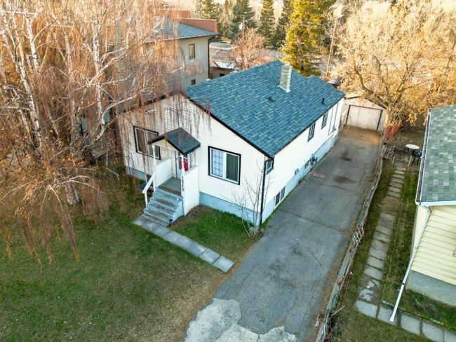 1510 23 Avenue Nw, Home with 2 bedrooms, 2 bathrooms and 3 parking in Calgary AB | Image 7