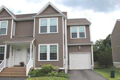 3-3 Holly Ln, Unionville, CT, 06085-1583 | Card Image