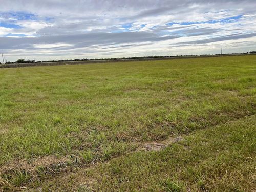 100 County Road 321, Jourdanton, TX, 78026 | Card Image