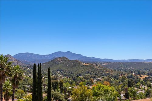 16262 Oak Springs Dr, Ramona, CA, 92065-4265 | Card Image