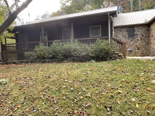 225 Eagle Crest Dr, Byrdstown, TN, 38549-4679 | Card Image