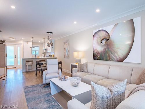 536-536 2nd St S, Naples, FL, 34102-8623 | Card Image