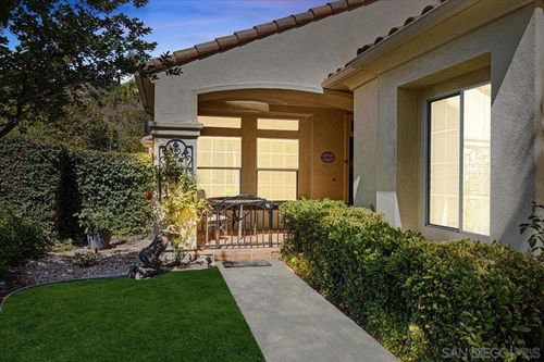 2385 Amber Oak Ln, Escondido, CA, 92027-6724 | Card Image