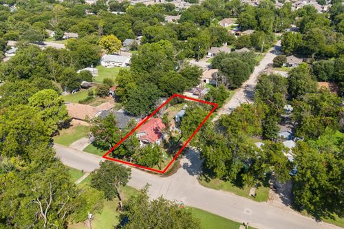 402 Turner St, Cleburne, TX, 76033-4450 | Card Image