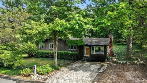 54 Minot Rd, Concord, MA, 01742-1919 | Card Image