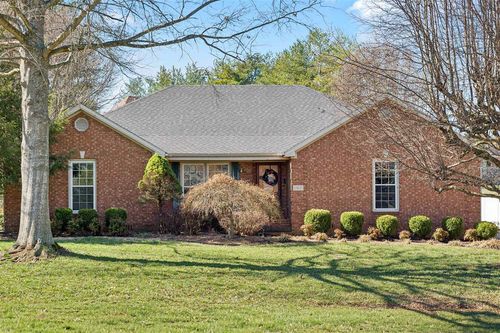 1517 Greenmeadow Ct, Bowling Green, KY, 42104-4707 | Card Image