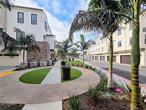 2420 E Lincoln Ave, Anaheim, CA, 92806-4271 | Card Image