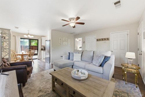 451 7th St W, Sonoma, CA, 95476-5987 | Card Image