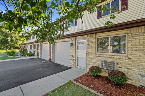 1145 Vogt Dr, West Bend, WI, 53095-5500 | Card Image