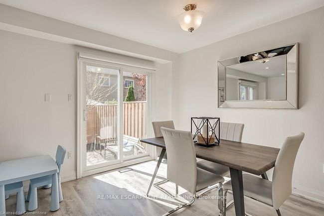 35 - 2022 Atkinson Dr, Condo with 3 bedrooms, 3 bathrooms and 1 parking in Burlington ON | Image 14