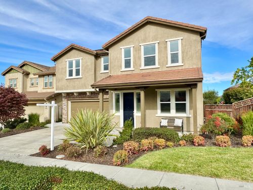 874 Erin Way, Napa, CA, 94559-3633 | Card Image