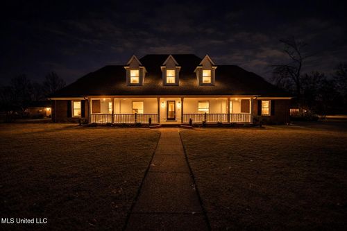 990 Eagle Ridge Cv, Hernando, MS, 38632-7214 | Card Image