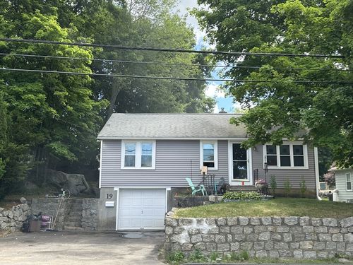 19 Granite St, Uxbridge, MA, 01569-1513 | Card Image