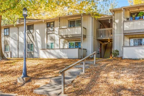 apt-139k-2200 Sunderland Rd, Winston-Salem, NC, 27103-6512 | Card Image