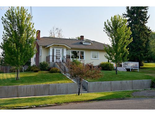 609 E Grant St, Enterprise, OR, 97828-1652 | Card Image