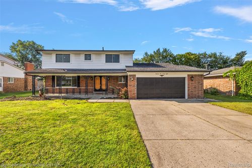 19128 Cheyenne St, Clinton Twp, MI, 48036-2126 | Card Image