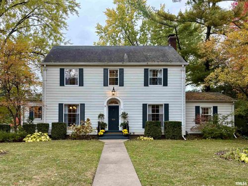 71 Park Lane Dr, Galesburg, IL, 61401-1881 | Card Image