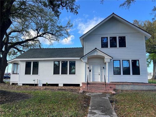 305 E 2nd St, Thibodaux, LA, 70301-3307 | Card Image