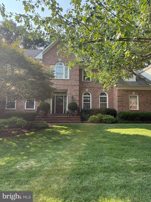 3285 Willow Glen Dr, Herndon, VA, 20171-1917 | Card Image