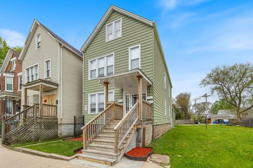 3017 E 83 Street, Chicago, IL, 60617 | Card Image