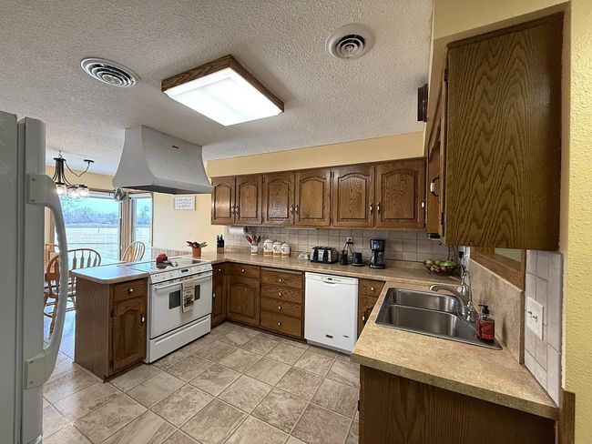 Kitchen | Image 21