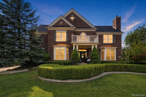 48645 Antique Rd, Canton, MI, 48187-5829 | Card Image