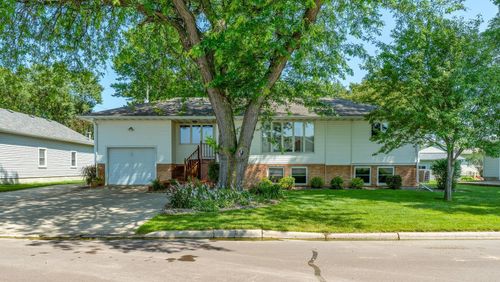 307 Higbie Ave E, Minnesota Lake, MN, 56068-3142 | Card Image