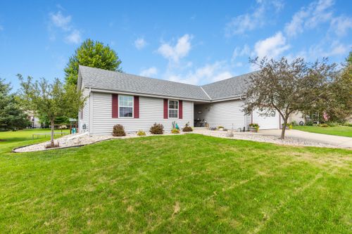 1205 Huron Way, Hartford, WI, 53027-2583 | Card Image