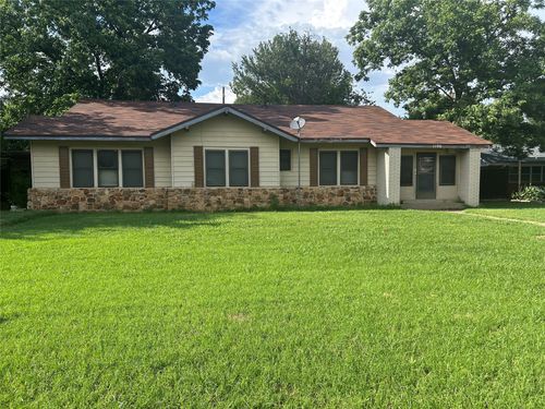 1106 W Payne St, Olney, TX, 76374-1376 | Card Image