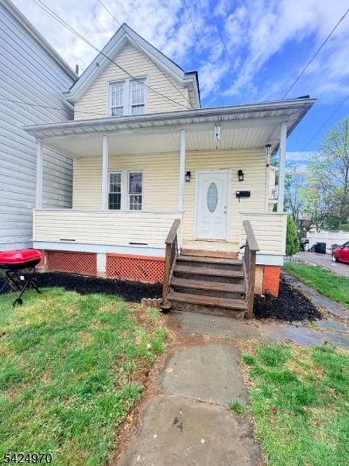 226 Summer St, Passaic, NJ, 07055-3216 | Card Image