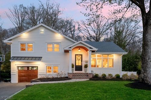 98 N Summit Ave, Chatham, NJ, 07928-2837 | Card Image