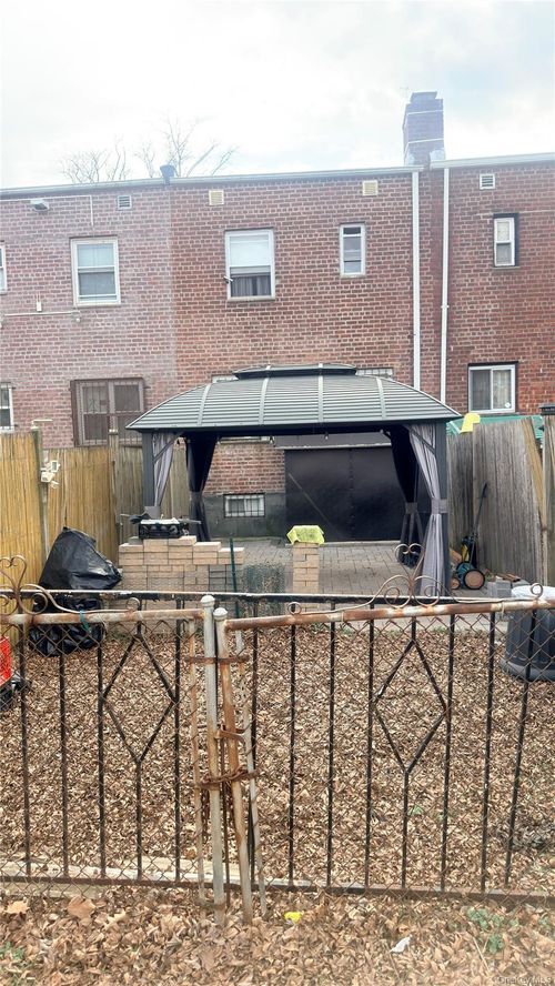 1243 E 223rd Street, New York, NY, 10466 | Card Image