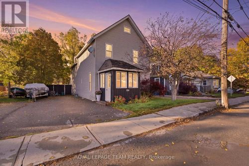 224 Reuben Crescent, North Grenville, ON, K0G1J0 | Card Image