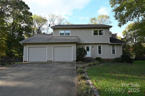 607 Rock Barn Rd Ne, Conover, NC, 28613-1603 | Card Image